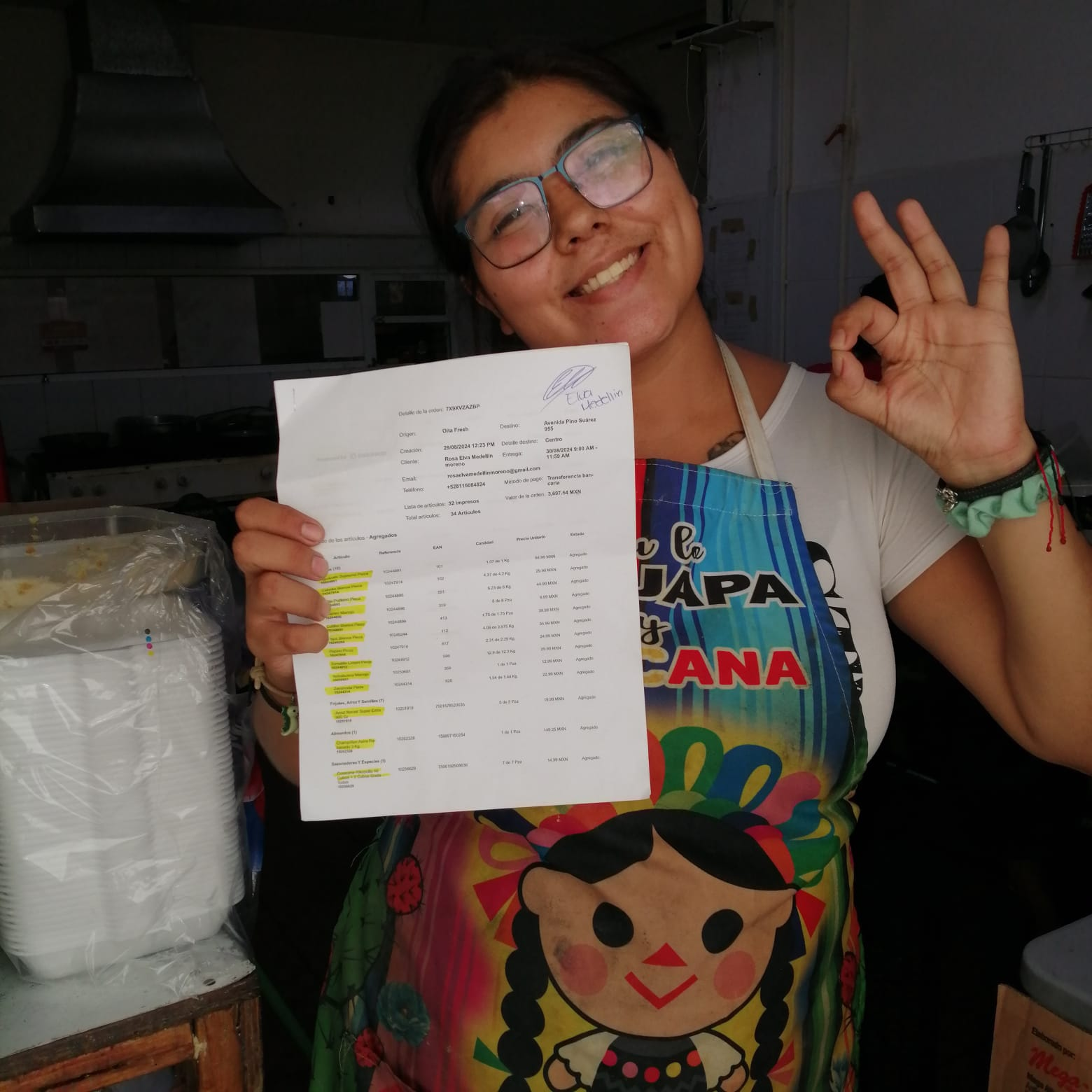 Cliente feliz con su pedido – OitaFresh